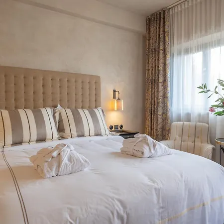 Alistos Hotel