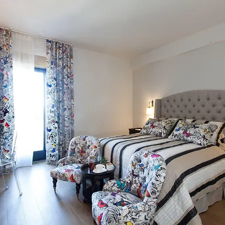Alistos Hotel