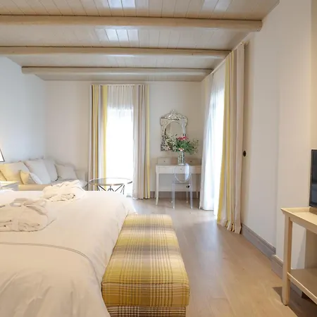 Alistos Hotel