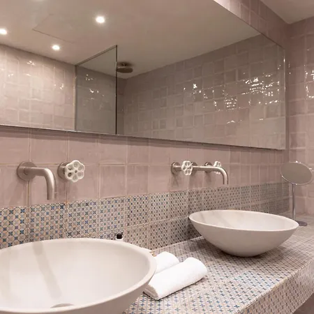 Alistos Hotel